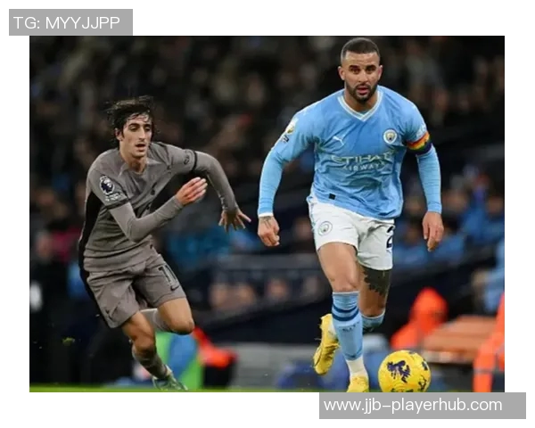 友谊赛AC米兰与曼城战平乌龙球引发争议判罚全场沸腾